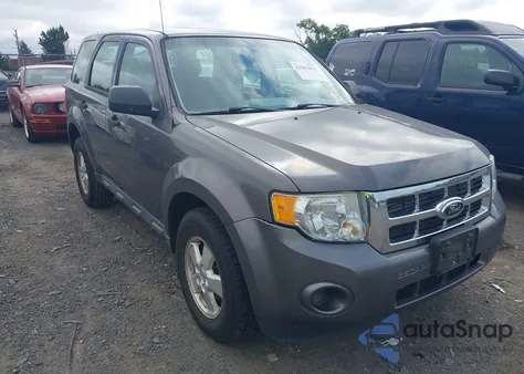 2012 Ford Escape Xls z USA, uszkodzony, nr VIN 1FMCU0C78CKC14121